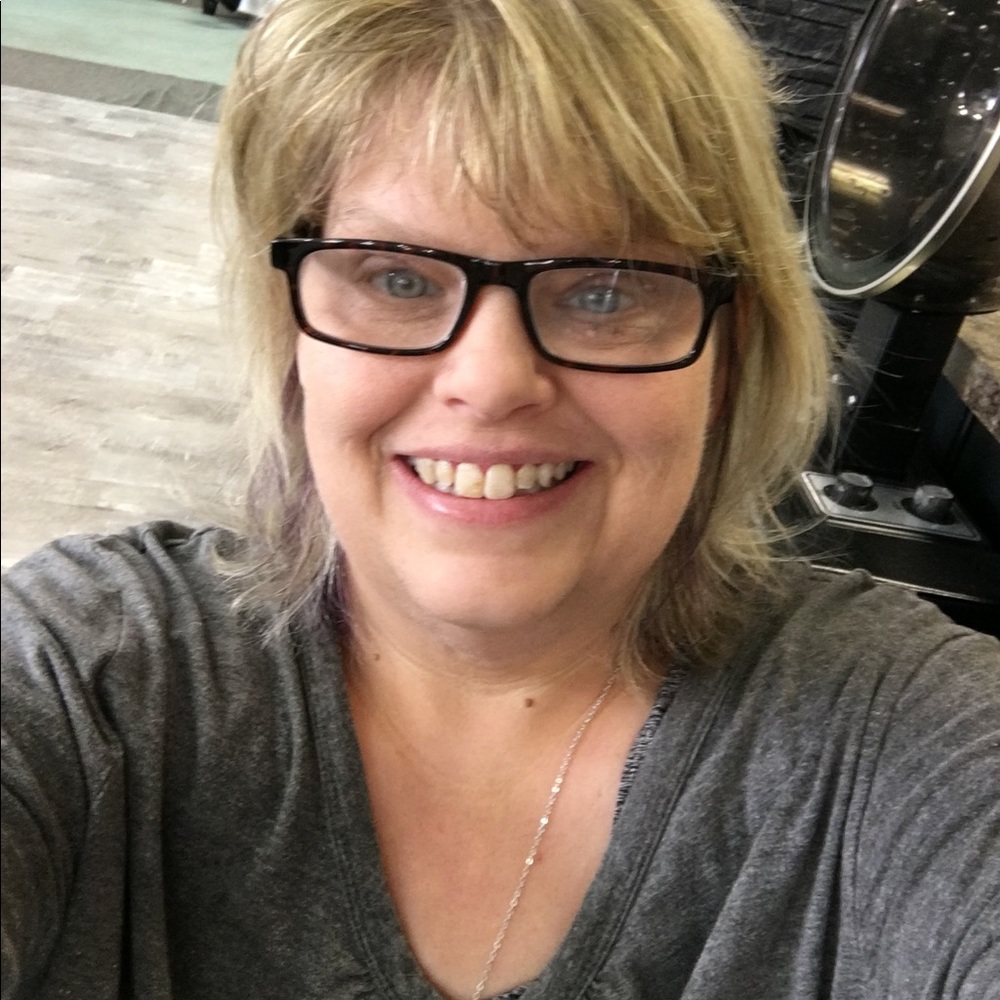 Meet your Posher, Kandi